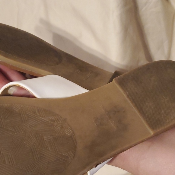 NY&C White Buckle Sandals SZ 7 - Picture 5 of 5